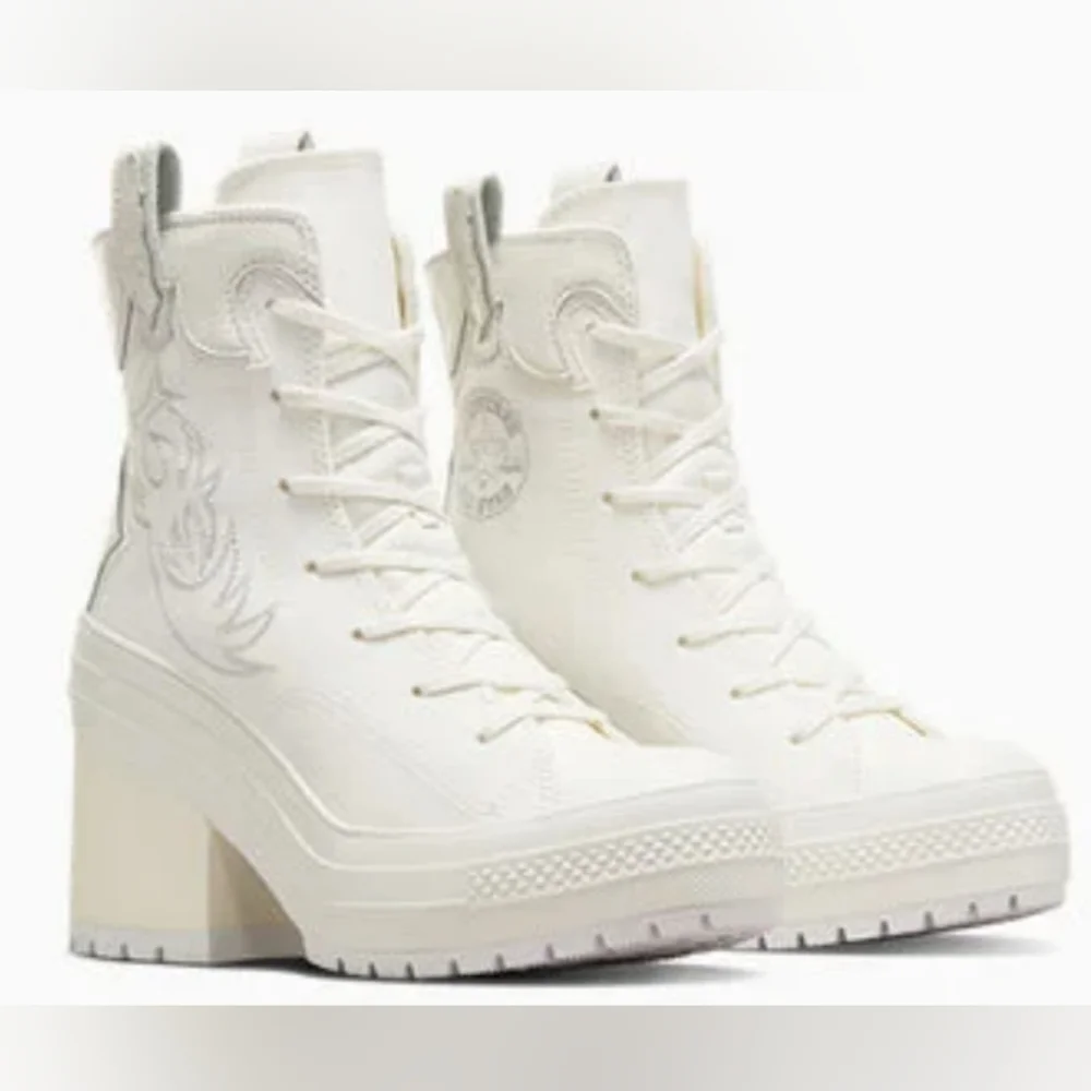 Converse Women's Chuck 70 De Luxe Heel Western Embroidered. 7.5 - Picture 2 of 15
